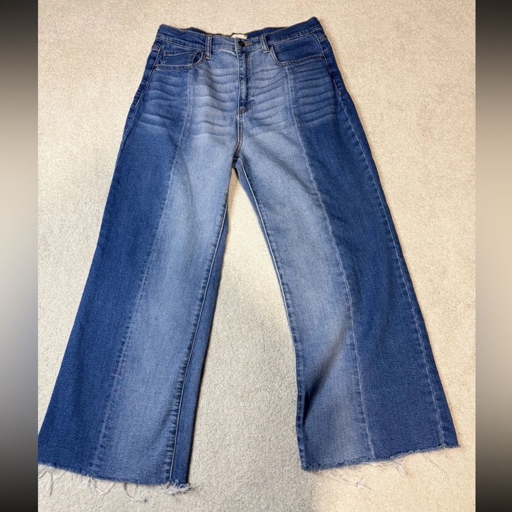 Altar’d State Two Tone Wide Leg Cropped Jeans 13/31 High Rise Stretch ankle blue